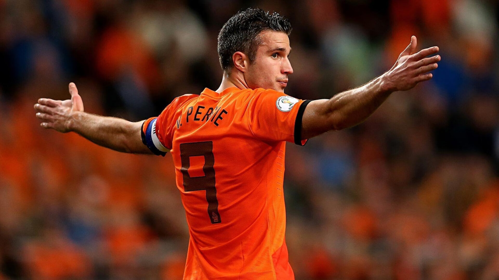 哈兰德连场爆发后上演尬舞,瓜帅盛赞其已达梅西C罗级别,哈兰德足球视频